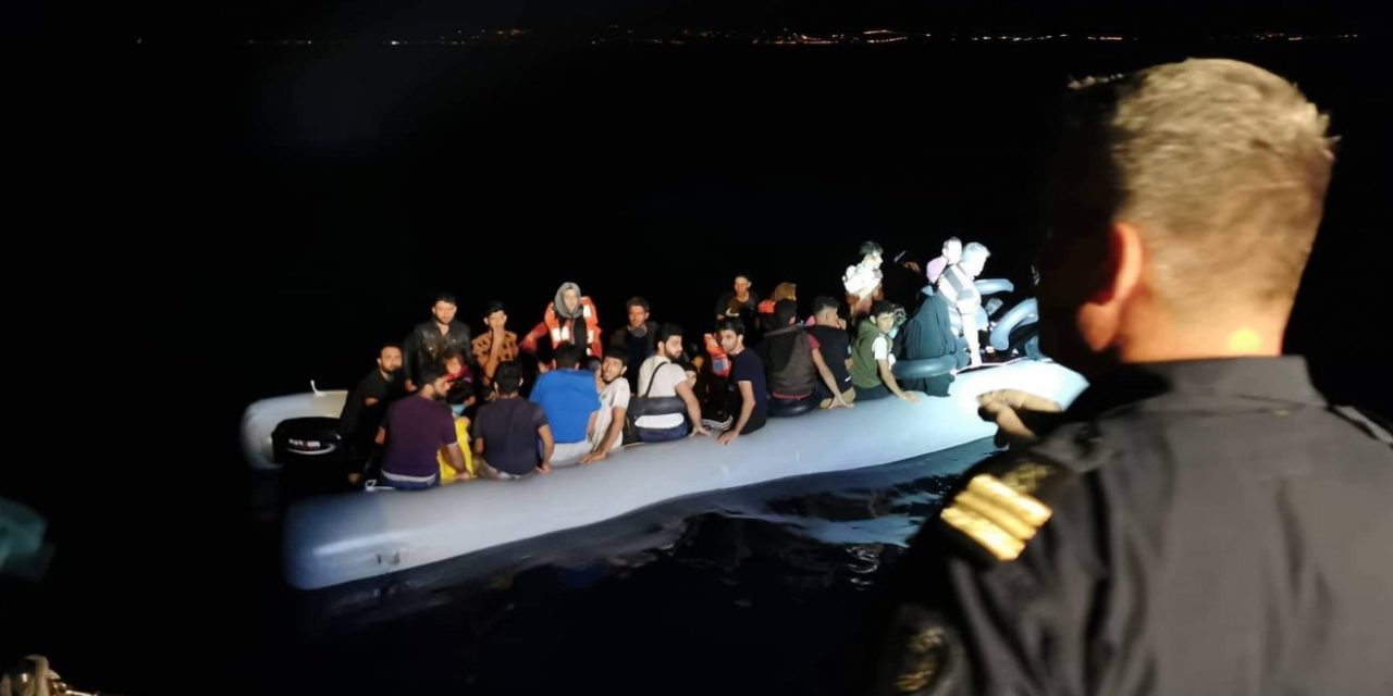 Συγκλονιστικό βίντεο από τη διάσωση προσφύγων στα ελληνοτουρκικά σύνορα