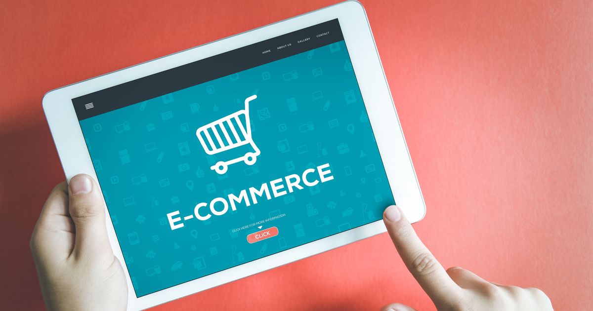 Πάνω το e-commerce, κάτω οι πωλήσεις
