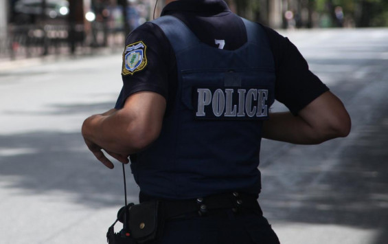 Tρίμηνη άδεια με αποδοχές σε αστυνομικούς με τρία τέκνα και άνω