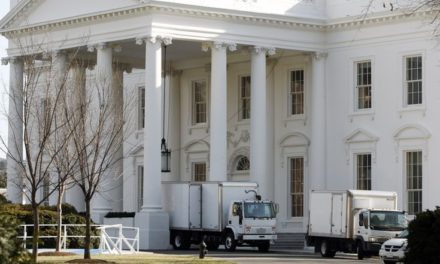 «Βροχή» παραιτήσεων στον Λευκό Οίκο μετά το χάος στο Καπιτώλιο – Newsbeast
