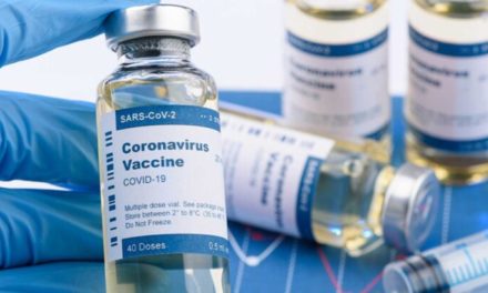Μαίνεται ο «πόλεμος» AstraZeneca – Ευρώπης: Απειλές για απαγόρευση εξαγωγής εμβολίων