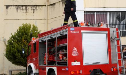 Νεκρή ανασύρθηκε γυναίκα στο κέντρο της Αθήνας έπειτα από πυρκαγιά στο διαμέρισμά της