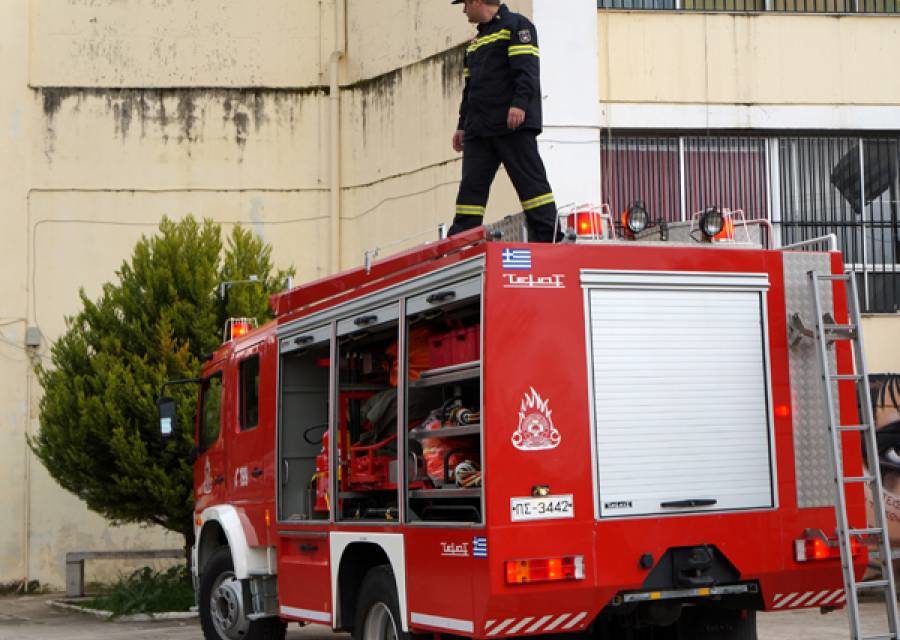 Νεκρή ανασύρθηκε γυναίκα στο κέντρο της Αθήνας έπειτα από πυρκαγιά στο διαμέρισμά της