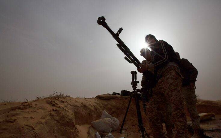 Επιβεβαιώνει παραβιάσεις του εμπάργκο όπλων στη Λιβύη
