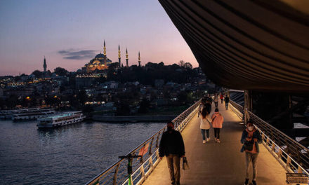 Ρεκόρ κρουσμάτων κορονοϊού στην Τουρκία με πάνω από 30.000 μολύνσεις