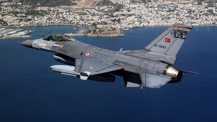 Τουρκικό F-16 κόντεψε να συντριβεί στη Χίο
