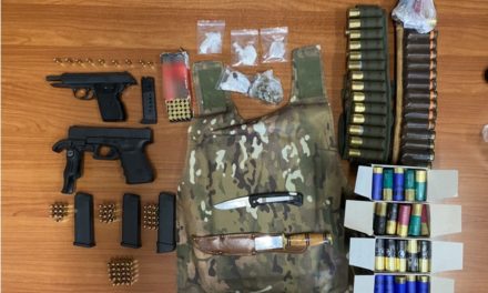 Aστυνομική επιχείρηση στην Χερσόνησο – Βρέθηκαν όπλα, φυσίγγια, κοκαΐνη, χασίς…