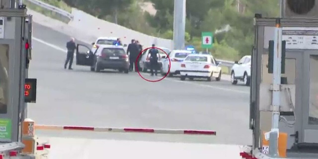 ΒΙΝΤΕΟ: Καταδίωξη στην εθνική οδό – Οδηγός δεν σταμάτησε σε έλεγχο στα διόδια Ελευσίνας