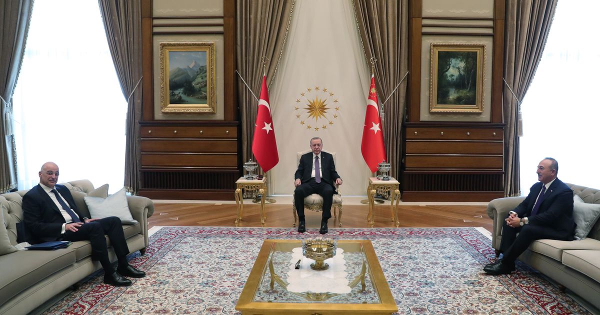 Συναντήσεις Δένδια με Ερντογάν – Τσαβούσογλου: Οι γνωστές τουρκικές θέσεις σε νέο περιτύλιγμα;