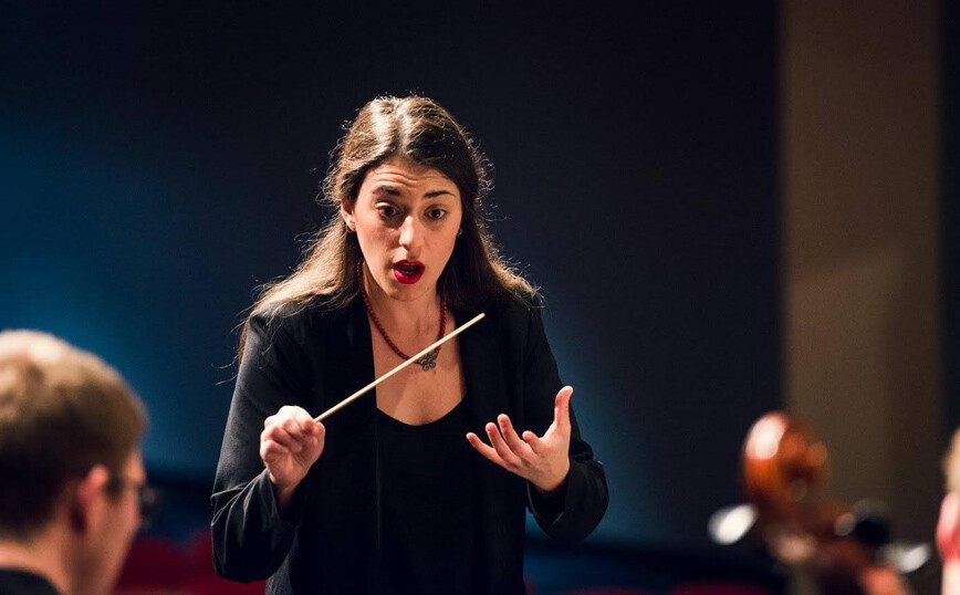 Ελληνίδα η πρώτη γυναίκα μαέστρος στη Συμφωνική Ορχήστρα του Κονρό στο Τέξας
