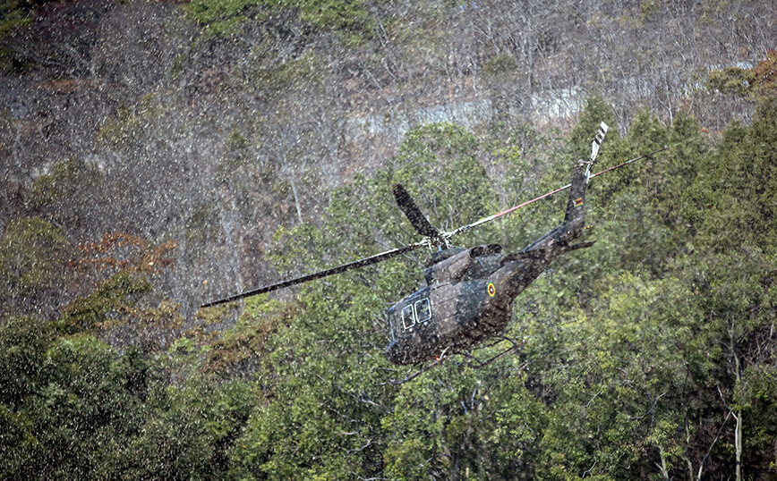 Ελικόπτερο της Πολεμικής Αεροπορίας συνετρίβη πάνω σε σπίτι