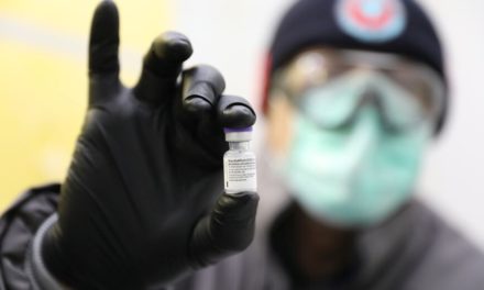 Η Τουρκία αρχίζει να χορηγεί εμβόλια των Pfizer/BioNTech