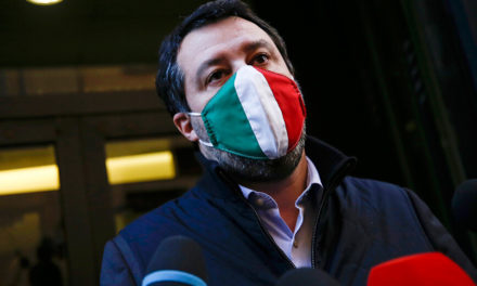 O Ματέο Σαλβίνι και η Λέγκα ζητούν από τους Ιταλούς να πουν «όχι» στη βραδινή απαγόρευση κυκλοφορίας