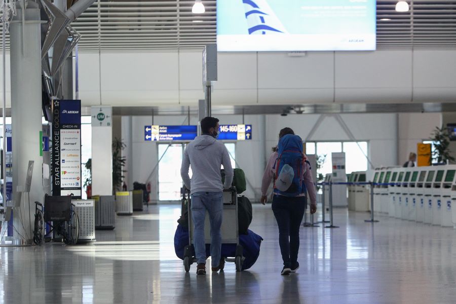 Συνελήφθη ο “ομπρελάκιας” ληστής του αεροδρομίου Ελ. Βενιζέλος – ΒΙΝΤΕΟ ΝΤΟΚΟΥΜΕΝΤΟ