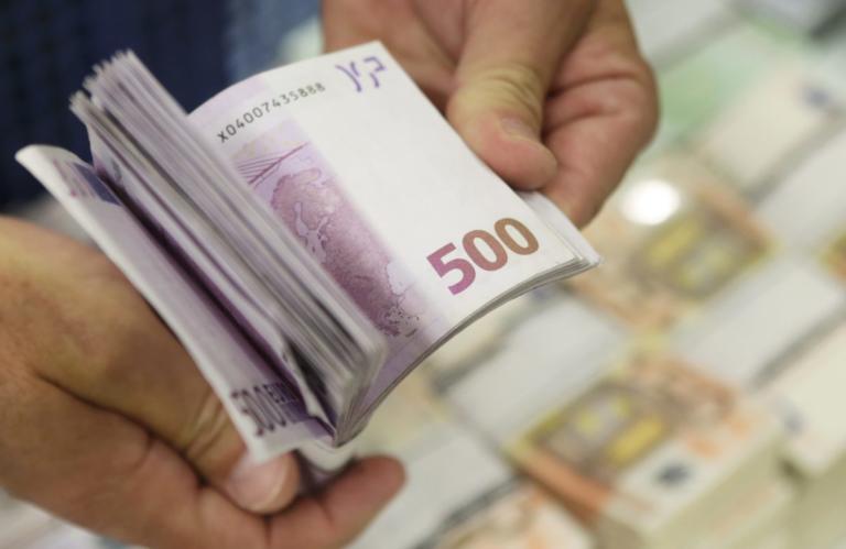 “Βρέχει” λεφτά σήμερα: Καταβολή 260,5 εκατομμυρίων ευρώ σε 611.618 δικαιούχους από το Υπουργείο Εργασίας