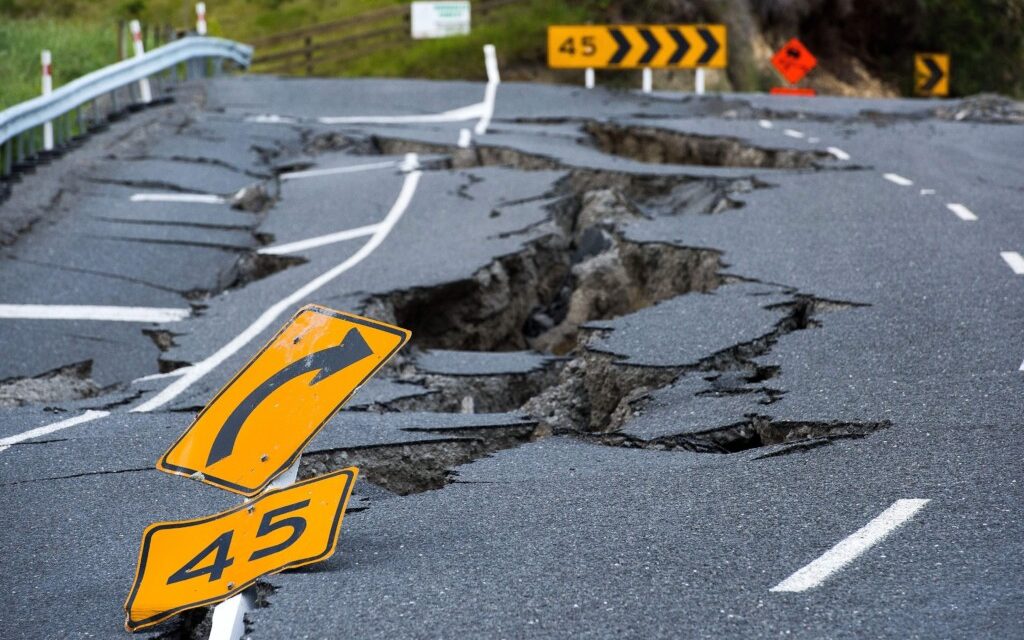 Θηριώδης σεισμός 8,1 Ρίχτερ στη Νέα Ζηλανδία, δύο ώρες μετά τα 7,4 -Τρίτη προειδοποίηση για τσουνάμι