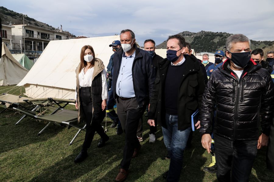 Πέτσας από Θεσσαλία: Τη Δευτέρα κατατίθενται 300.000 ευρώ σε κάθε σεισμόπληκτο δήμο – ΒΙΝΤΕΟ – ΦΩΤΟ