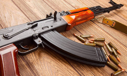 Kαλάσνικοφ το όπλο της επίθεσης κατά των αστυνομικών