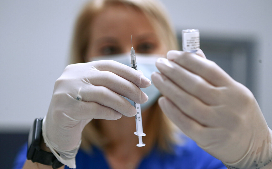 Επιτυχής η πρώτη ημέρα εμβολιασμού ανηλίκων 12 με 16 ετών