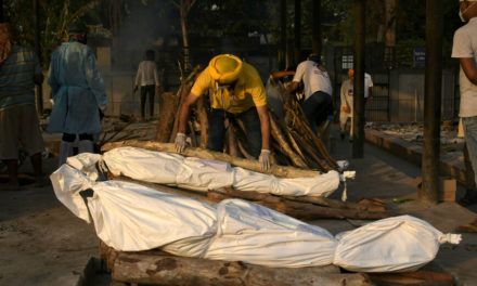 Ο Γάγγης ξεβράζει δεκάδες πτώματα που ίσως είναι θύματα του κορονοϊού