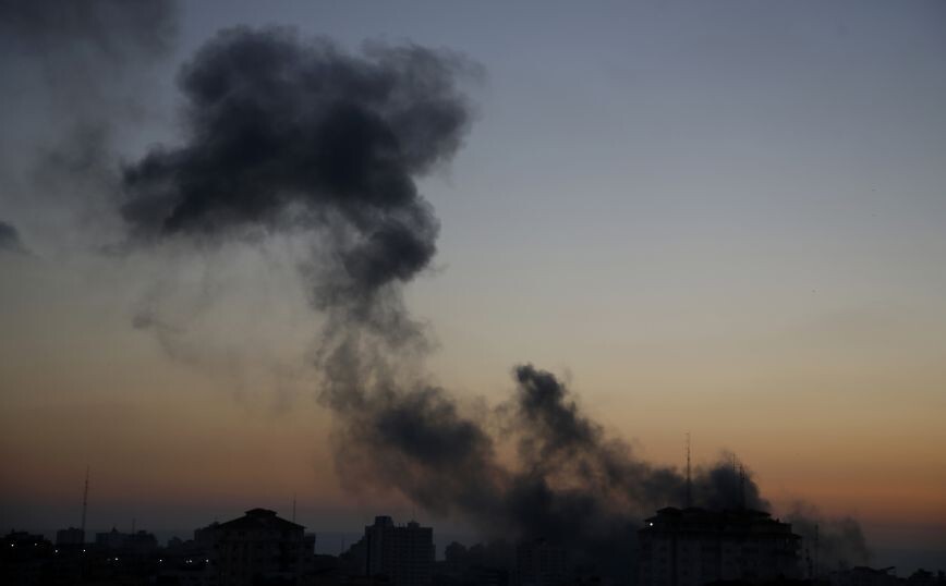 Ρουκέτα της Χαμάς προκάλεσε πυρκαγιά στην ισραηλινή πόλη Ασντότ