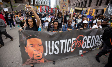 Ένας χρόνος από τον φόνο του Τζορτζ Φλόιντ, διαδήλωση στη Μινεάπολη στη μνήμη του
