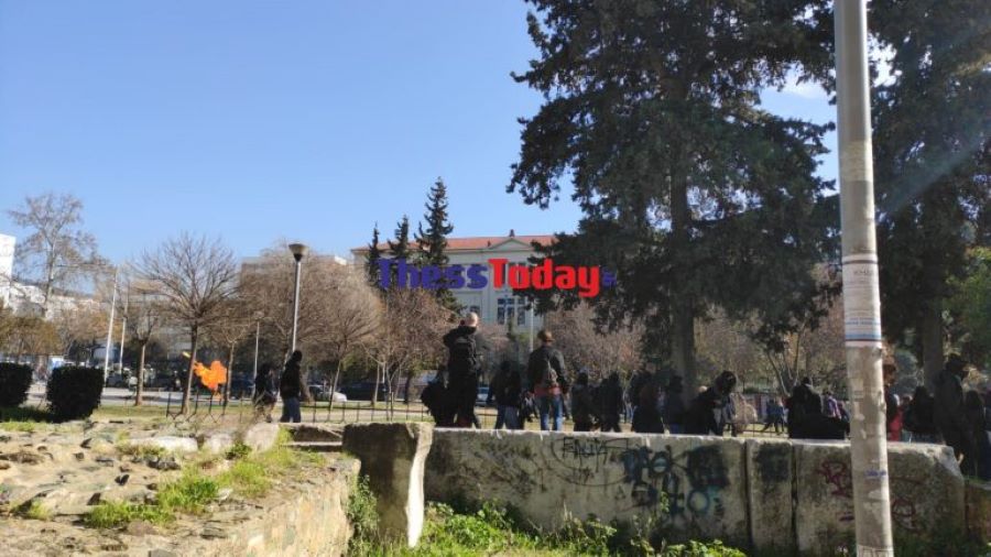 Θεσσαλονίκη: Χημικά και μολότοφ μετά το φοιτητικό συλλαλητήριο – ΒΙΝΤΕΟ – ΦΩΤΟ