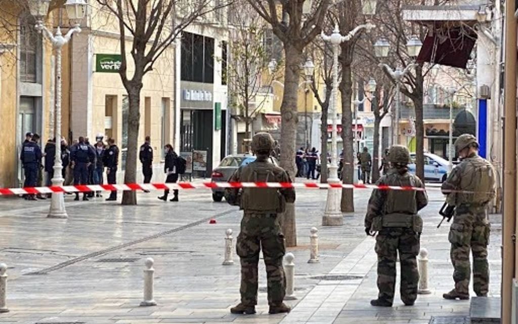 Συναγερμός στην Γαλλία: Βρέθηκε κομμένο κεφάλι στην Τουλόν στη μέση του δρόμου /ΒΙΝΤΕΟ