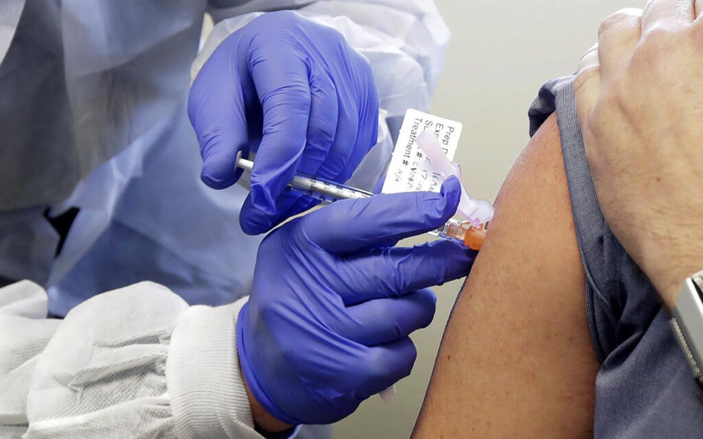 Κέρκυρα: Με παράλυση στα κάτω άκρα γιατρός μετά τη δεύτερη δόση του εμβολίου