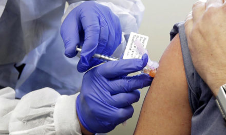 Κέρκυρα: Με παράλυση στα κάτω άκρα γιατρός μετά τη δεύτερη δόση του εμβολίου