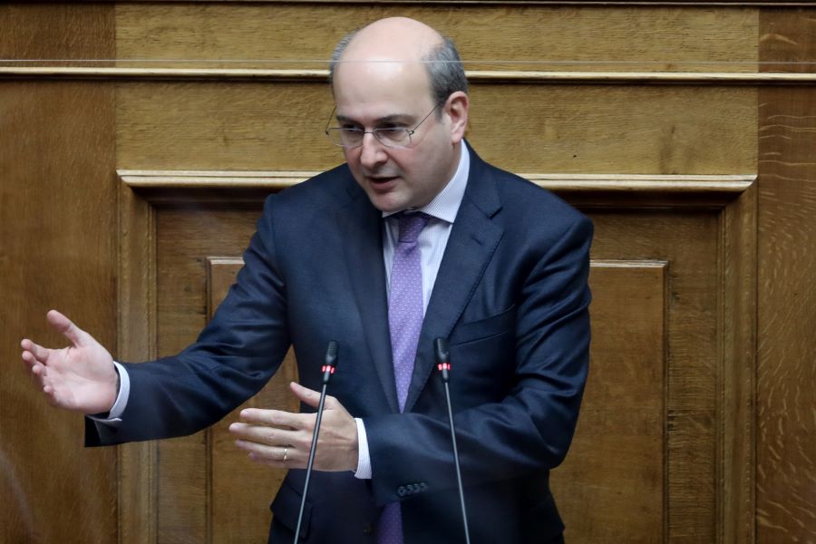 Νέα μέτρα για στήριξη επιχειρήσεων και εργαζομένων ανακοίνωσε ο Χατζηδάκης στη Βουλή – ΒΙΝΤΕΟ – ΦΩΤΟ