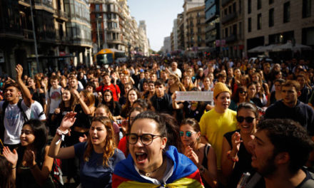 Αποφυλακίστηκαν οι εννέα Καταλανοί ηγέτες