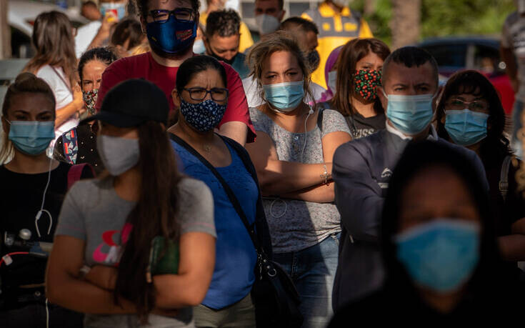 Τέλος από τις 26 Ιουνίου η υποχρεωτική χρήση μάσκας σε εξωτερικούς χώρους