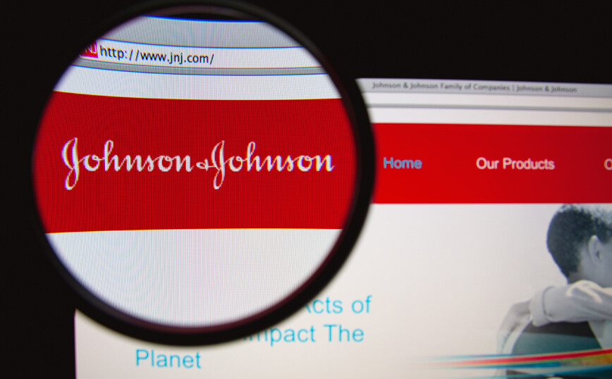 H Johnson & Johnson θα καταβάλει αποζημίωση 2,1 δισ. για ταλκ με αμίαντο