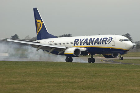 Η Ryanair και πολλά βρετανικά αεροδρόμια καταθέτουν αγωγή κατά της κυβέρνησης