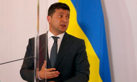 Ο πρόεδρος της Ουκρανίας χαιρετίζει τη θέση του ΝΑΤΟ για την ένταξη της χώρας του στη Συμμαχία