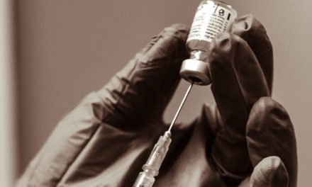 Πελώνη: Την επόμενη εβδομάδα οι ανακοινώσεις για την υποχρεωτικότητα των εμβολιασμών