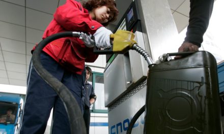 Δείκτης βενζίνης 2021: Ποιος θα αγοράσει την περισσότερη βενζίνη με το μέσο μισθό;