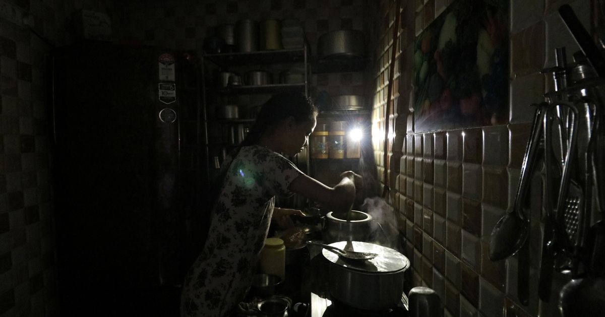 Αποθέματα άνθρακα για πέντε ακόμη ημέρες έχει η Ινδία – Διακοπές ρεύματος έως 16 ωρών