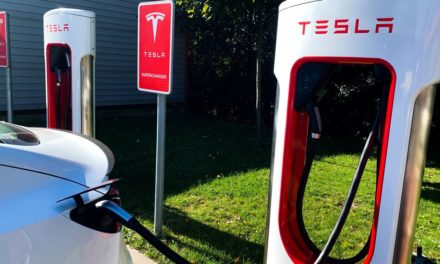 Ερευνητές μελετούν πώς οι μπαταρίες των Tesla μπορούν να δώσουν ρεύμα σε σπίτια