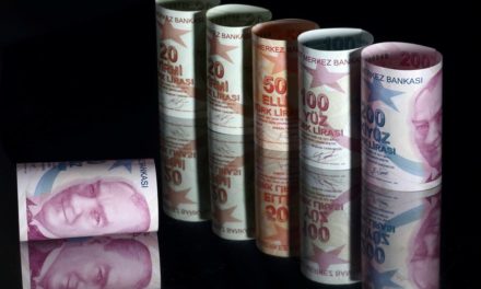Ενδεχόμενα capital controls στην Τουρκία λόγω του «καταποντισμού» της λίρας