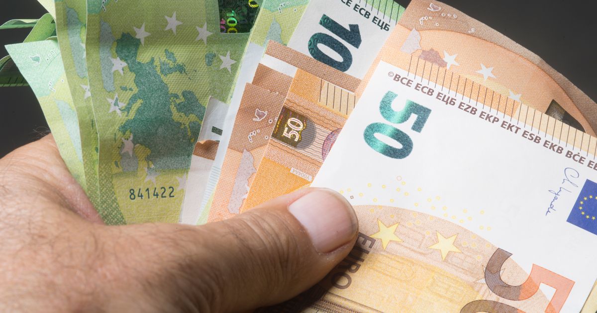 Η ΕΚΤ επανασχεδιάζει τα χαρτονομίσματα του ευρώ