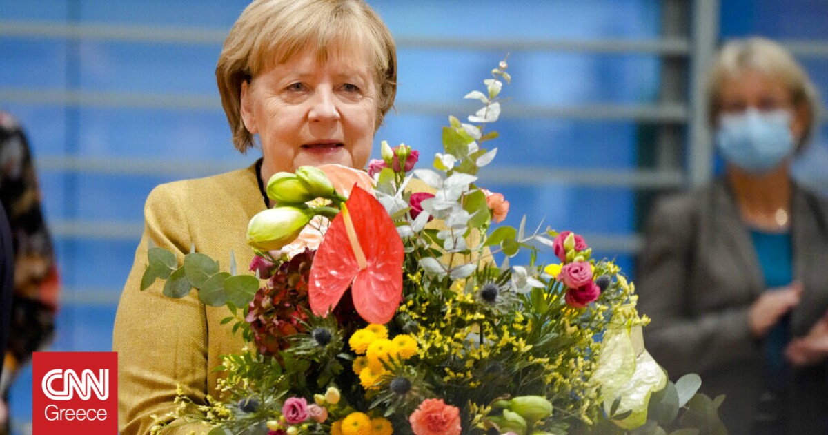 Η Γερμανία αποχαιρετά την Άνγκελα Μέρκελ: Η ιστορική τελετή και τα τραγούδια – έκπληξη