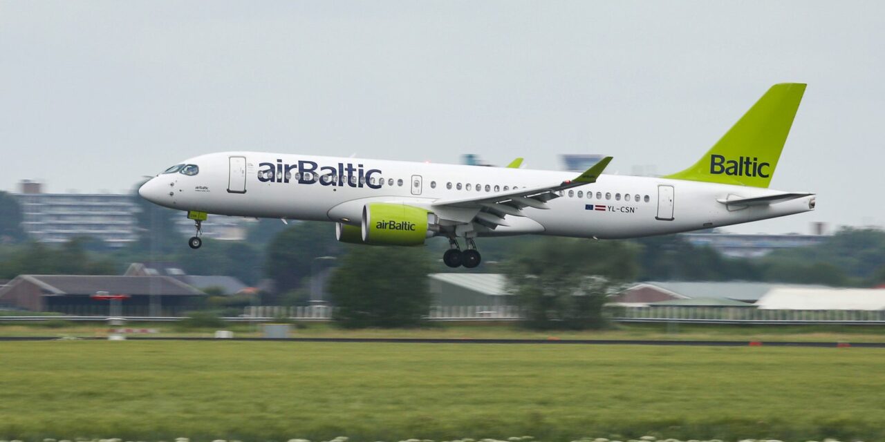 Η λετονική αεροπορική εταιρεία airBaltic σταματά τις πτήσεις στη Ρωσία