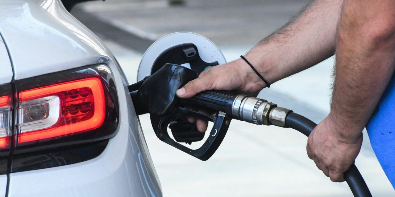 Στα 2,5 ευρώ το λίτρο βενζίνης ως το τέλος της εβδομάδας, λέει ο πρόεδρος των βενζινοπωλών
