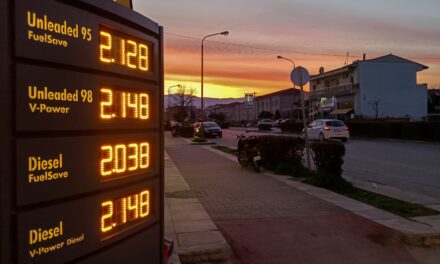 Νέα άνοδος στην τιμή του πετρελαίου λόγω ανησυχιών για τη διάρκεια του πολέμου στην Ουκρανία