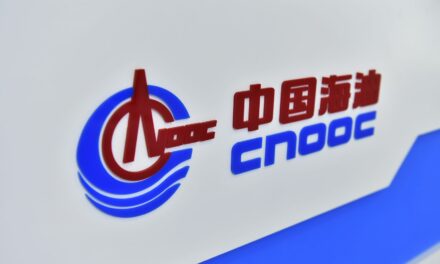 Reuters: O πετρελαϊκός γίγαντας της Κίνας, CNOOC, αποχωρεί από τη Δύση υπό τον φόβο κυρώσεων