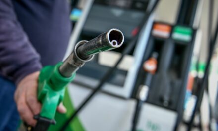 Επίδομα βενζίνης: Ξεκινούν αύριο Τρίτη οι αιτήσεις ανάλογα με τον ΑΦΜ