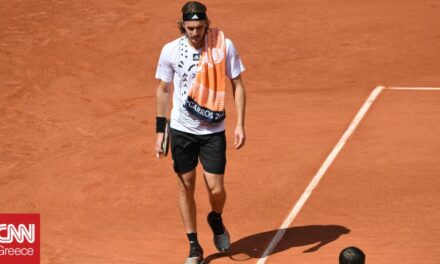 Στέφανος Τσιτσιπάς: Αποκλείστηκε από το Roland Garros – Ηττήθηκε από τον Χόλγκερ Ρούνε