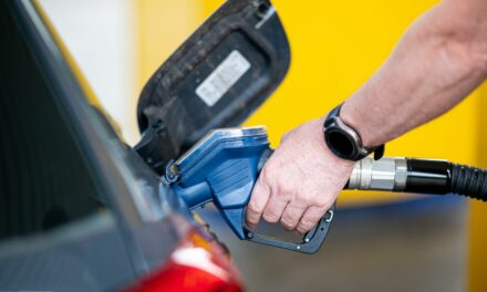 Ανοδική η κατανάλωση καυσίμων παρά την αύξηση των τιμών. Η μέση τιμή για αμόλυβδη και ντίζελ.